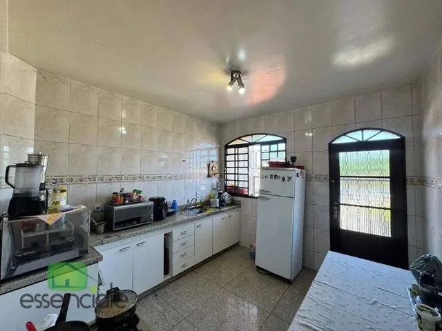 Imagem 15: Casa 6 Quartos, Suíte no Bairro Três Barras em Contagem/Mg Ampla, Completa e com Área