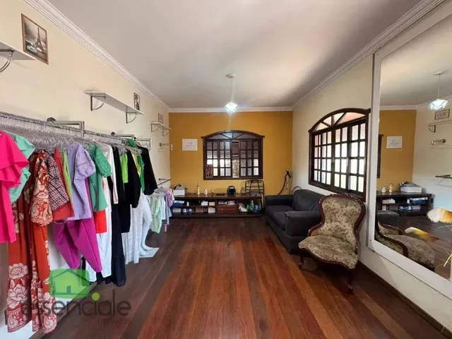 Imagem 11: Casa 6 Quartos, Suíte no Bairro Três Barras em Contagem/Mg Ampla, Completa e com Área