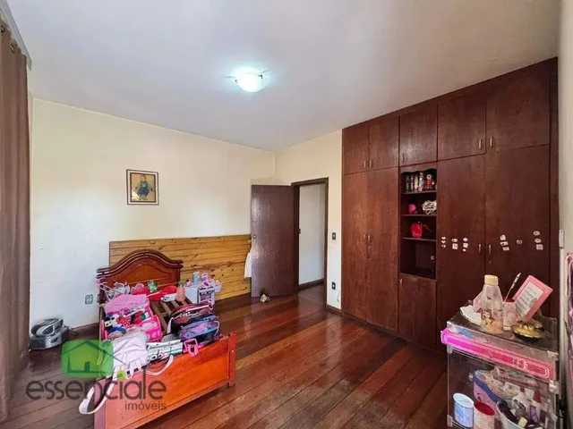 Imagem 10: Casa 6 Quartos, Suíte no Bairro Três Barras em Contagem/Mg Ampla, Completa e com Área