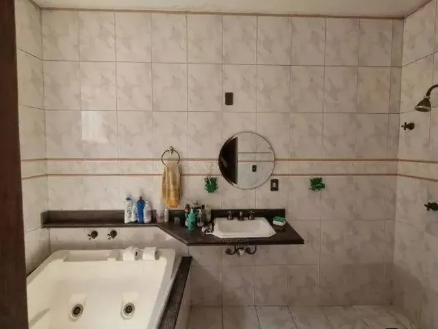 Imagem 9: Casa 6 Quartos, Suíte no Bairro Três Barras em Contagem/Mg Ampla, Completa e com Área