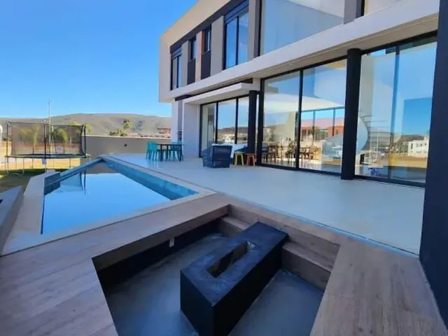 Imagem: Casa para Aluguel, 4 Quartos, 4 Suítes