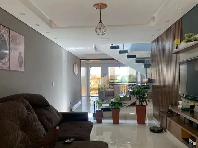 Imagem: Casa Triplex com 03 Quartos Sendo 01 Suíte