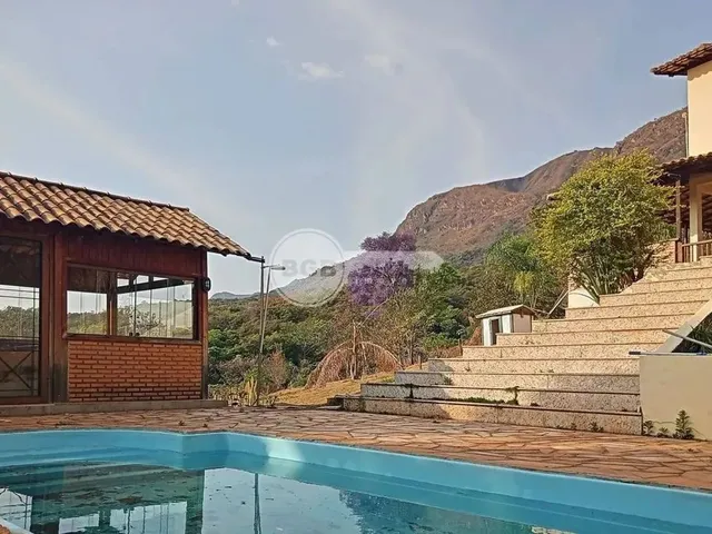 Imagem: Casa de Condomínio com 4 Quartos para Locação