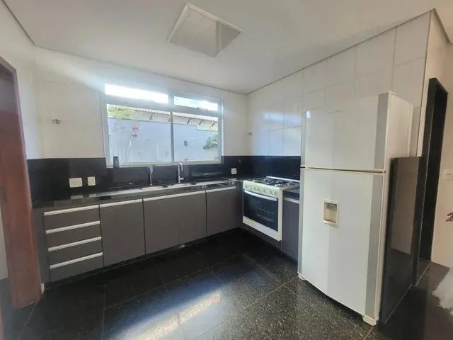 Imagem 7: Imóvel para Aluguel e Venda Possui 428 Metros Quadrados com 4 Quartos no Alphaville/ Nova