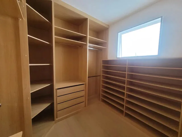 Imagem 9: Imóvel para Aluguel e Venda Possui 428 Metros Quadrados com 4 Quartos no Alphaville/ Nova