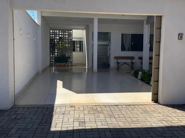 Imagem: Casa a Venda / 3 Quartos / 2 Suites / 3