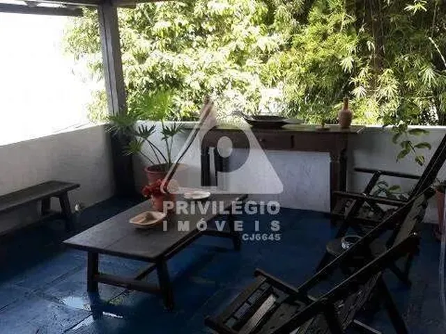 Imagem: Casa Mediterrânea À Venda em São Conrado