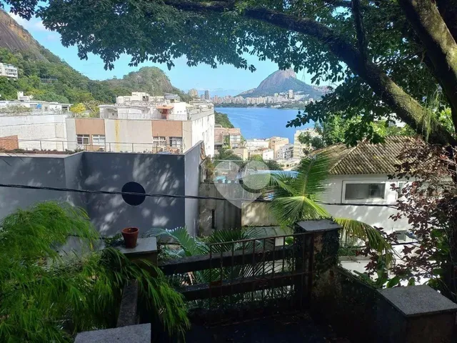 Imagem: Casa com 5 Quartos na Rua Sacopa