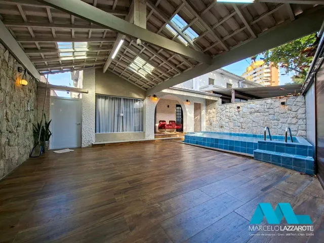 Imagem: Sobrado com 4 Quartos, 2 Suítes, Piscina
