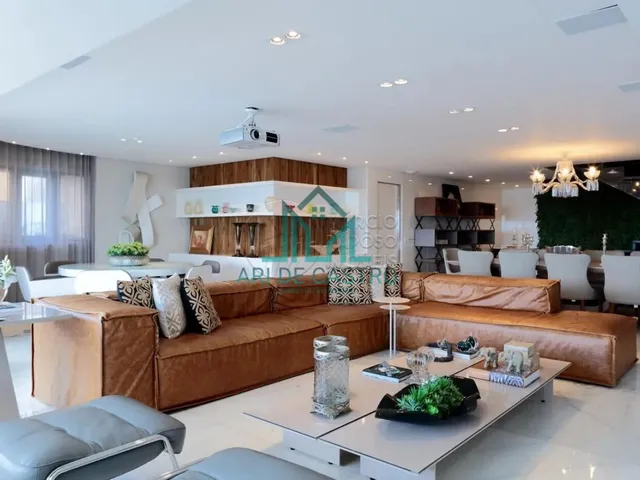 Imagem 7: Cobertura Duplex Beira-Mar com 4 Suítes, Piscina, Academia, 6 vagas com 616m² na Praia