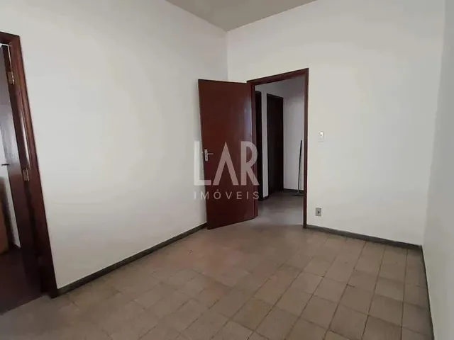Imagem: Casa para Aluguel, 4 Quartos, 1 Vaga, santa