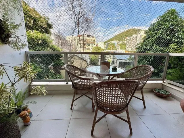 Imagem: Apartamento com Varanda. Cômodos Amplos