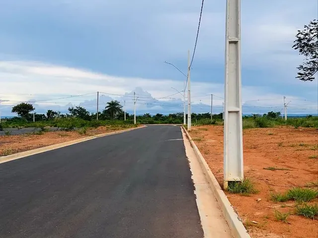 Imagem: O terreno possui 180m² de Área e está localizado em