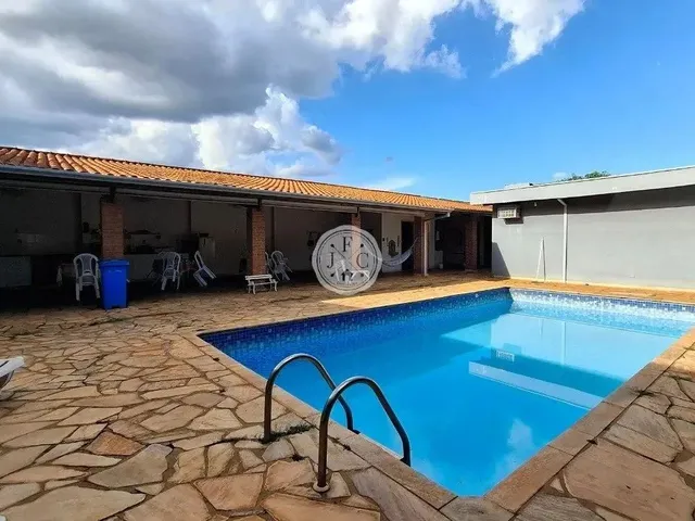 Imagem: Casa Térrea com 4 Quartos para Alugar