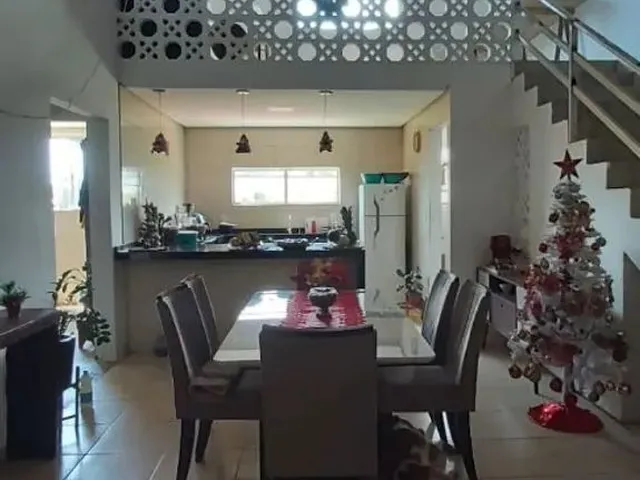Imagem: Vendo Duas Casas com o Preço de Uma