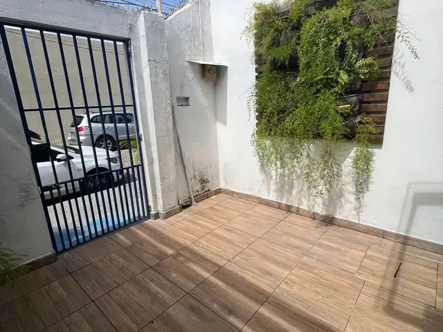 Imagem 8: Casa de Esquina Casa com 3 dormitórios