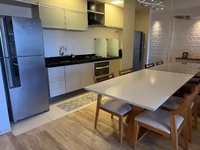 Imagem: O apartamento possui 2 Dormitórios, 1 Suíte, 2 Banheiros,