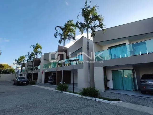 Imagem: A casa em condomínio possui 3 Dormitórios, 2 Suítes, 2