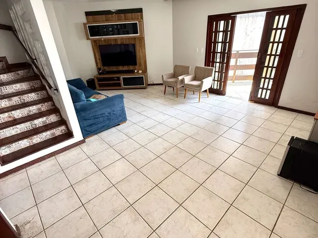 Imagem 7: Sofisticação e Conforto em Petrópolis - Casa 4 Quartos em Condomínio Flor da Serra