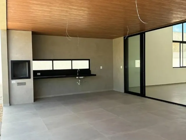 Imagem 15: Casa Recem-Construida Enseada da Lagoa