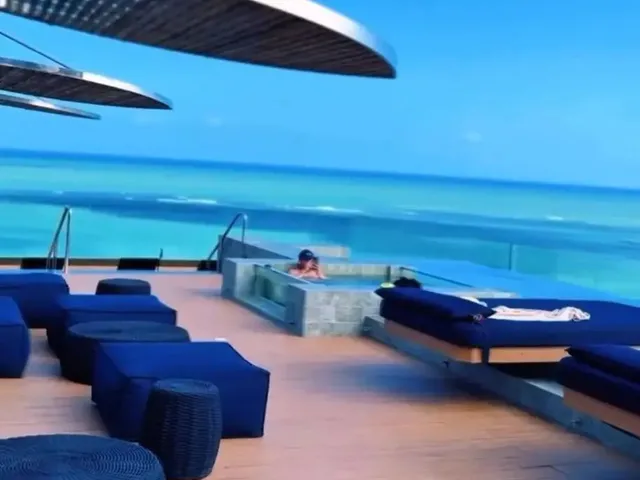 Imagem 1: Apartamento À Venda no New Time / Studios À Beira-Mar , Pajuçara , Maceió, Al