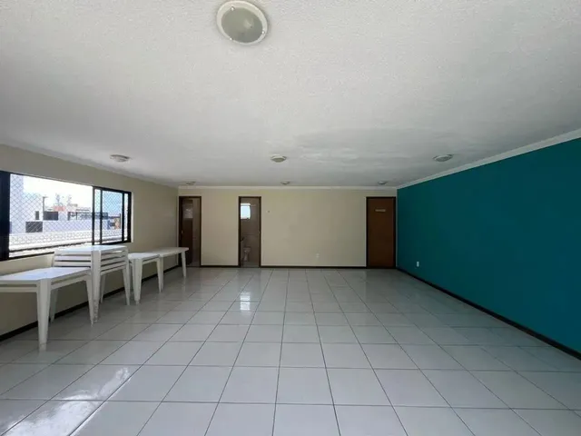 Imagem 10: Ponta Verde: Vendo Apartamento Enorme Entre o Espaço Educar, e o Palato 24H, e À 5