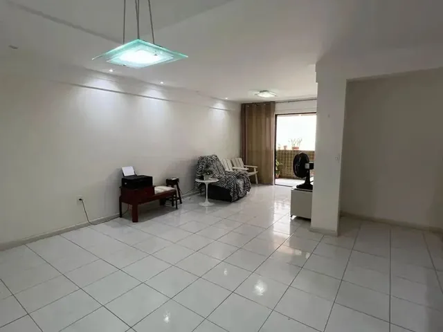 Imagem 7: Ponta Verde: Vendo Apartamento Enorme Entre o Espaço Educar, e o Palato 24H, e À 5