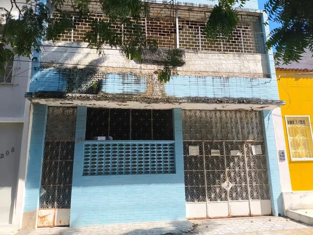 Imagem: Casa no Farol, Medindo 8 por 27, com 5/4