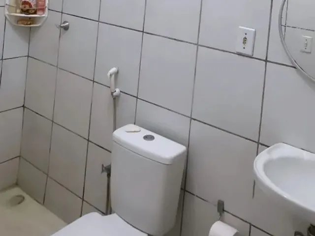 Imagem 3: Casa Reformada em Condomínio no Benedito Bentes: 3/4, Cozinha Planejada e Piso