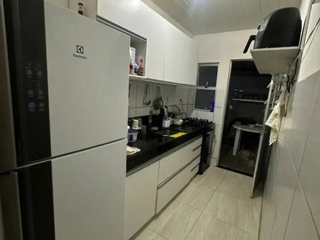 Imagem 8: Casa Reformada em Condomínio no Benedito Bentes: 3/4, Cozinha Planejada e Piso