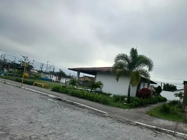 Imagem 10: Casa Reformada em Condomínio no Benedito Bentes: 3/4, Cozinha Planejada e Piso