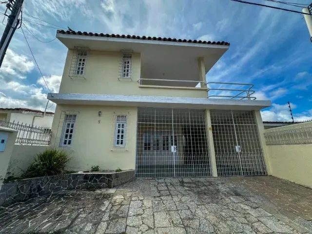 Imagem: Casa Espaçosa e Excelente, 4 Quartos, Sendo