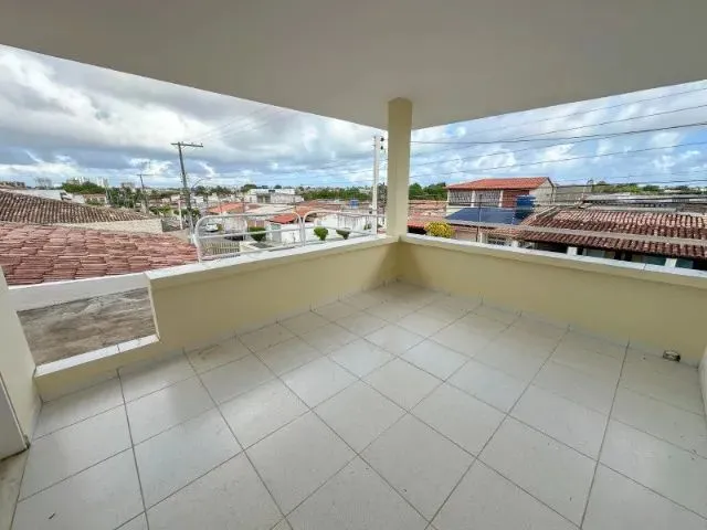 Imagem 13: Casa Espaçosa e Excelente, 4 Quartos, Sendo 2 Suítes, em Gruta de Lourdes, Maceió