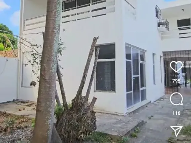 Imagem 2: Casa no Farol com 500M² de Terreno e 3 Quartos, Sendo 1 Suíte