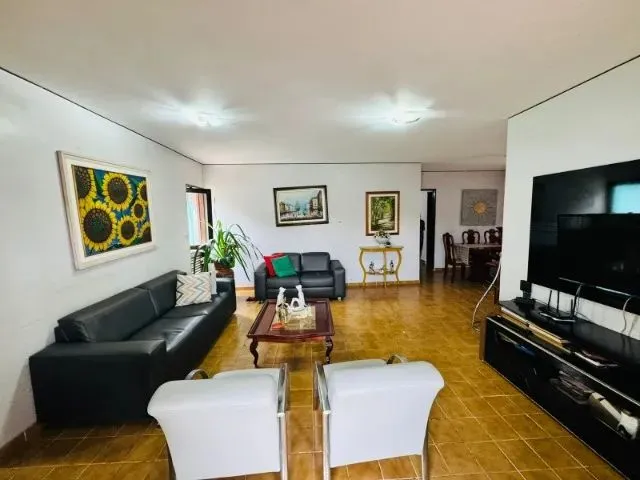 Imagem 3: Casa com Piscina na Gruta de Lourdes