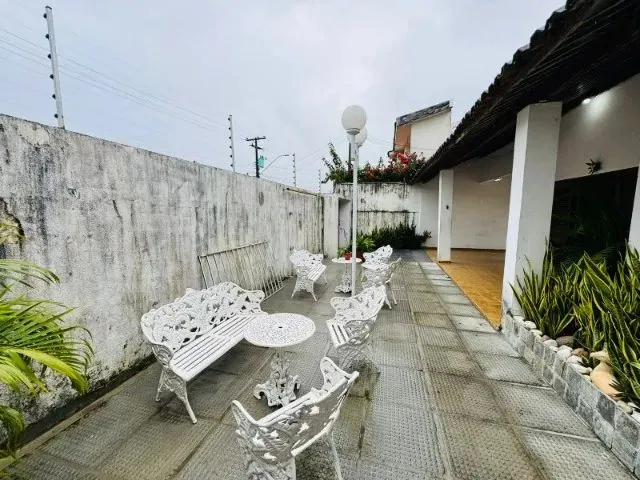 Imagem 4: Casa com Piscina na Gruta de Lourdes