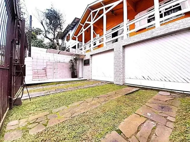 Imagem: Casa com 3 Quartos e 3 Banheiros À Venda