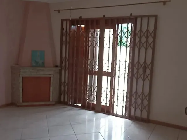 Imagem 2: Casa 03 Dormitórios, com Páteo