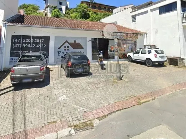 Imagem: O depósito possui 4 Vagas na garagem, 160m² de Área e