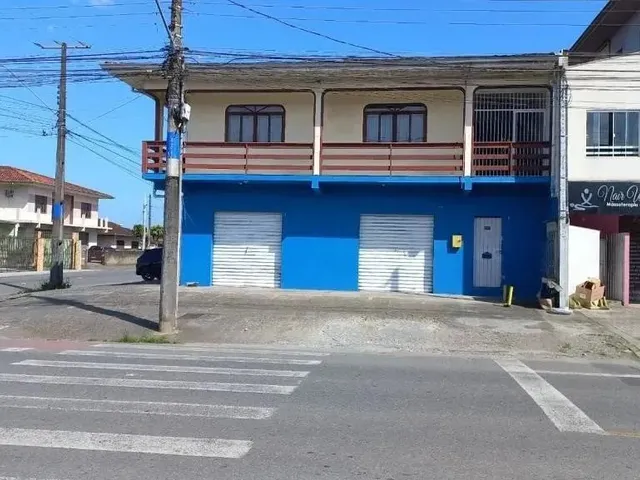 Imagem: O depósito possui 1 Banheiro, 206m² de Área e está