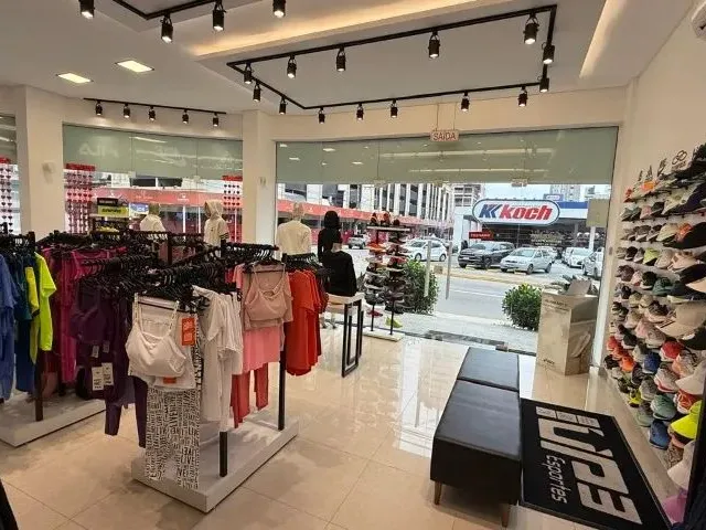 Imagem 12: Ponto Comercial a Venda na Meia Praia, 96M2