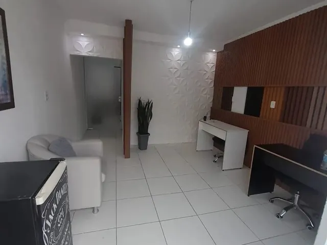 Imagem: O depósito possui 2 Vagas na garagem, 35m² de Área e