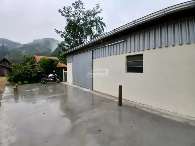 Imagem: O depósito possui 2 Banheiros, 160m² de Área, Imóvel