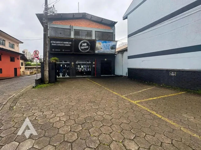 Imagem: O depósito possui 375m² de Área e está localizado em