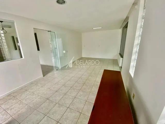 Imagem 7: Casa Comercial para Locação Versátil e Bem Localizada!