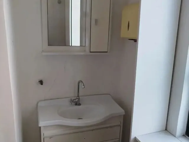 Imagem 12: Oportunidade de Venda: Sala Comercial em Centro Médico no Coração de Bc