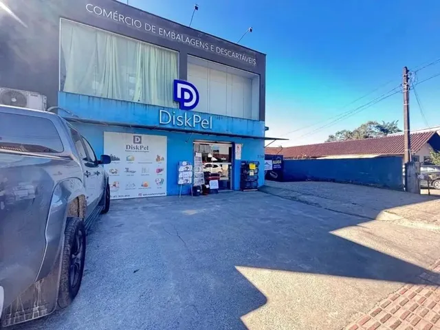 Imagem: O depósito possui 5 Vagas na garagem, 540m² de Área e