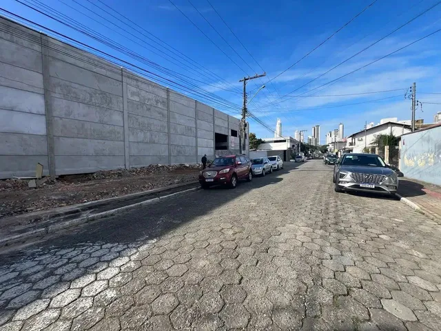 Imagem: Galpões 468 M2 Balneário Camboriu Sc Bairro