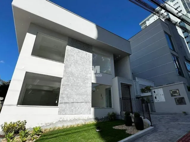 Imagem 1: Casa Comercial para Locação no Coração da Cidade