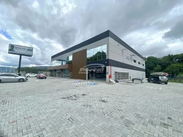 Imagem: Novo Centro Comercial Localizado no Bairro